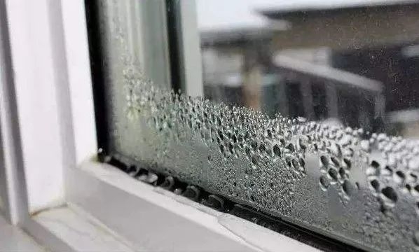 窗户冷凝水怎么解决？