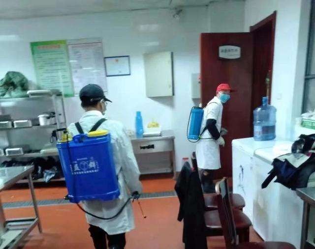 過氧化氫氣溶膠智能消毒機(jī)